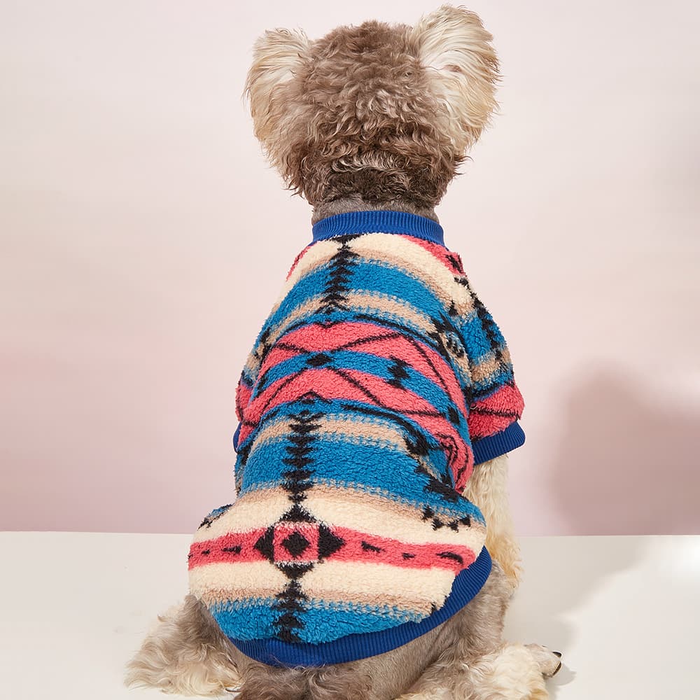 犬服 もこもこボア素材の幾何学模様ニットセーター