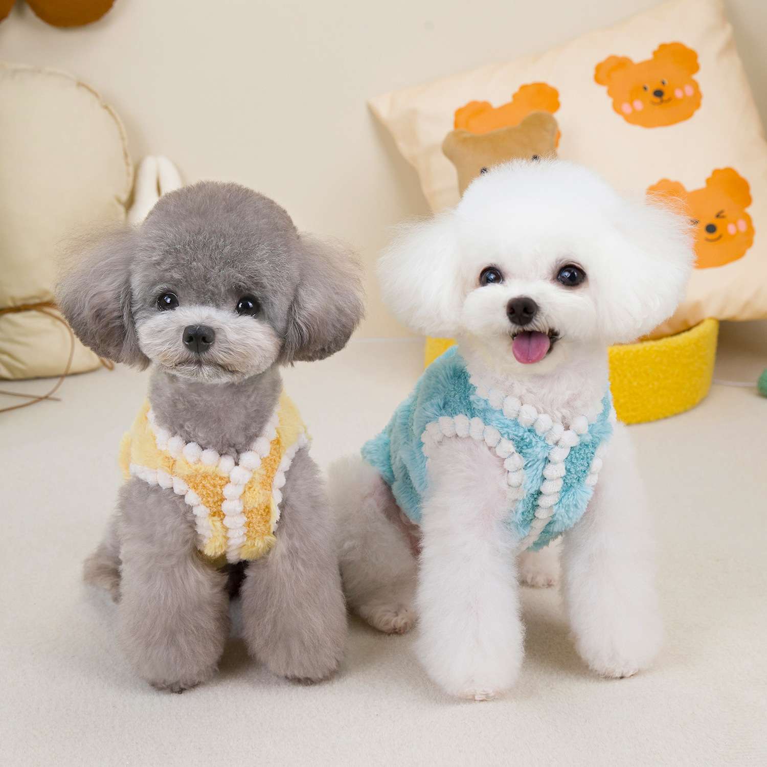 犬服 もこもこチェック柄ベスト
