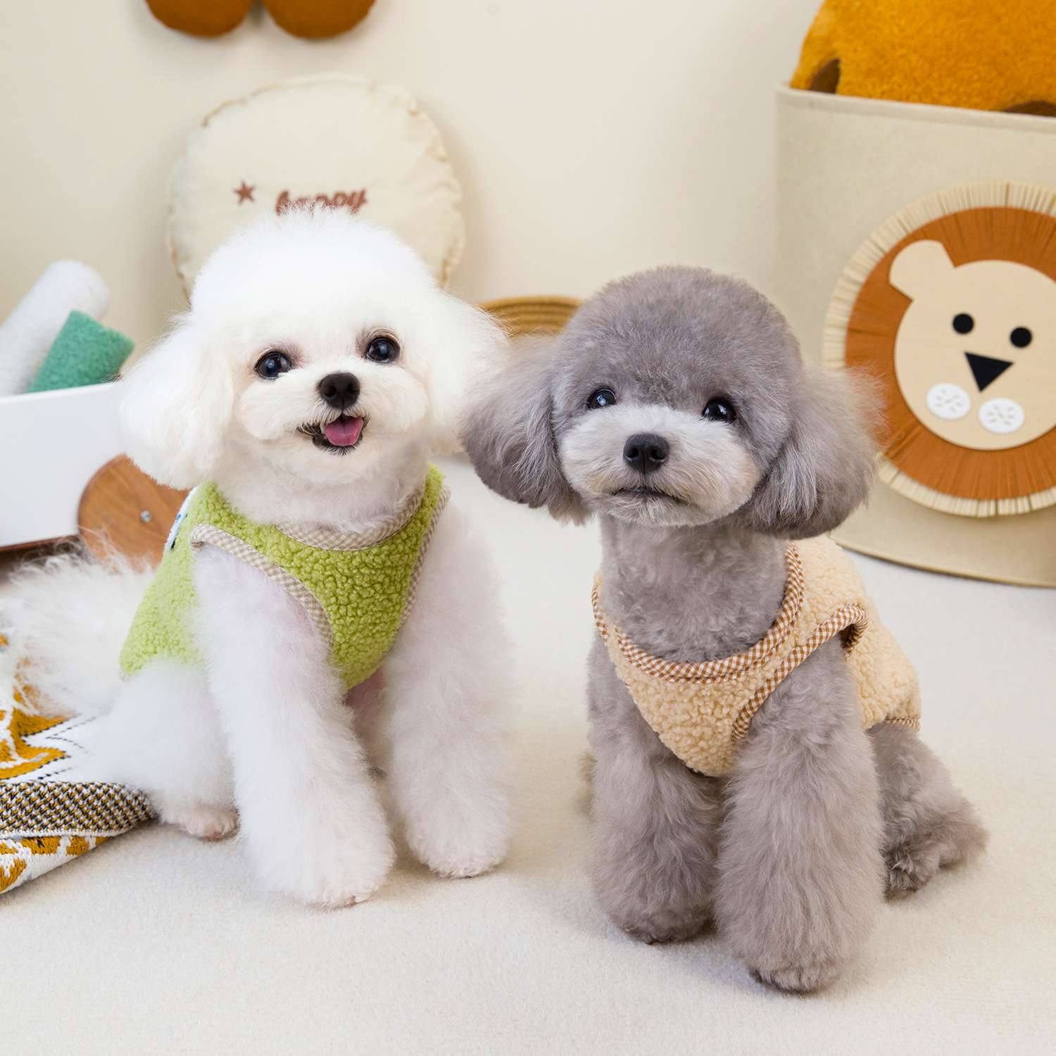 犬服 もこもこ素材の犬用ベスト