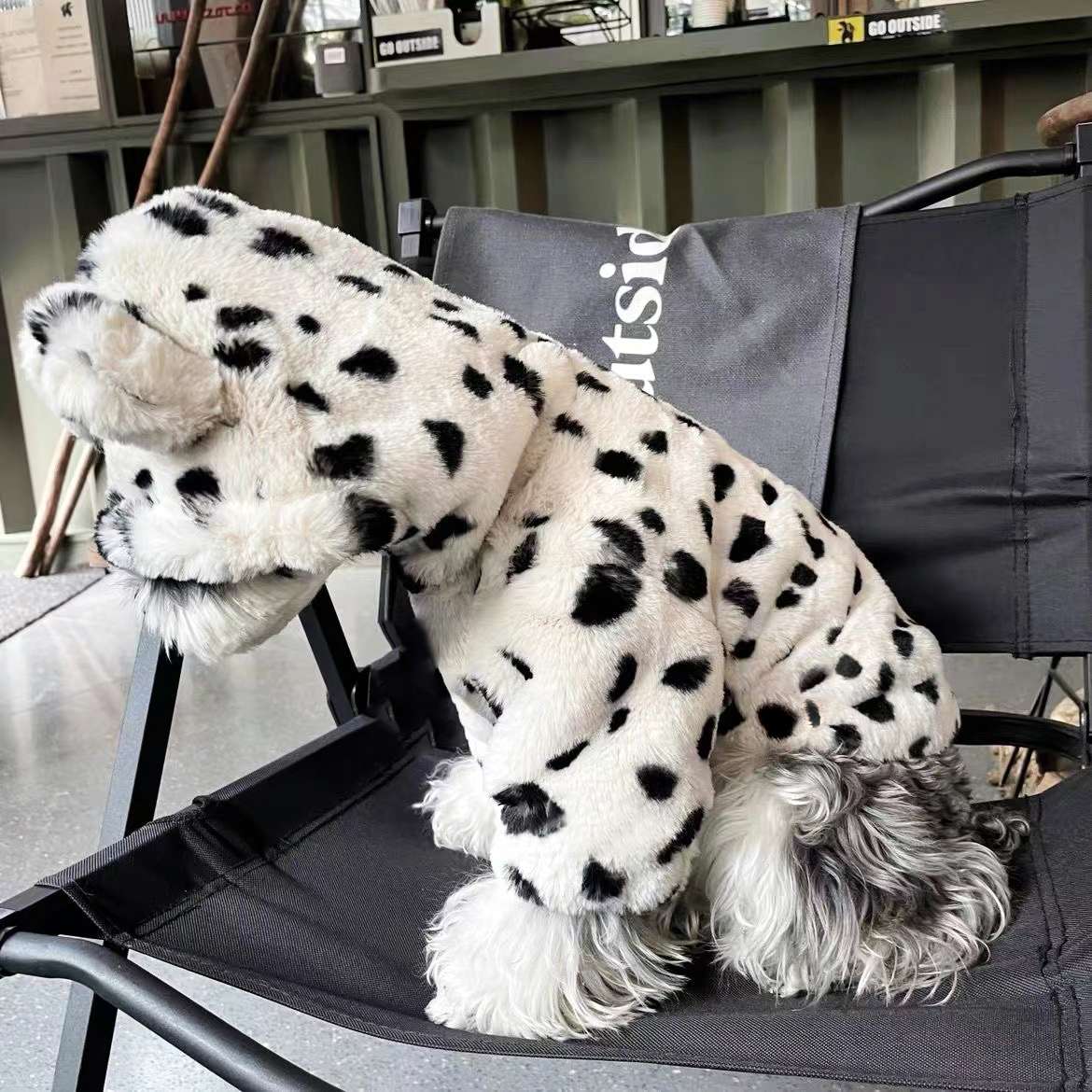犬服 もふもふダルメシアン風コート