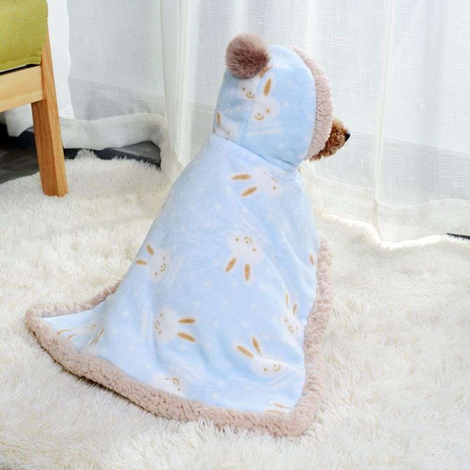 犬服 うさぎさん柄のもこもこペット用ブランケット