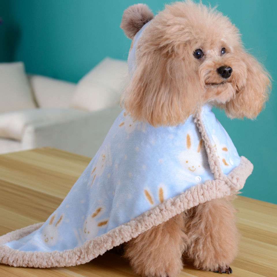 犬服 うさぎさん柄のもこもこペット用ブランケット
