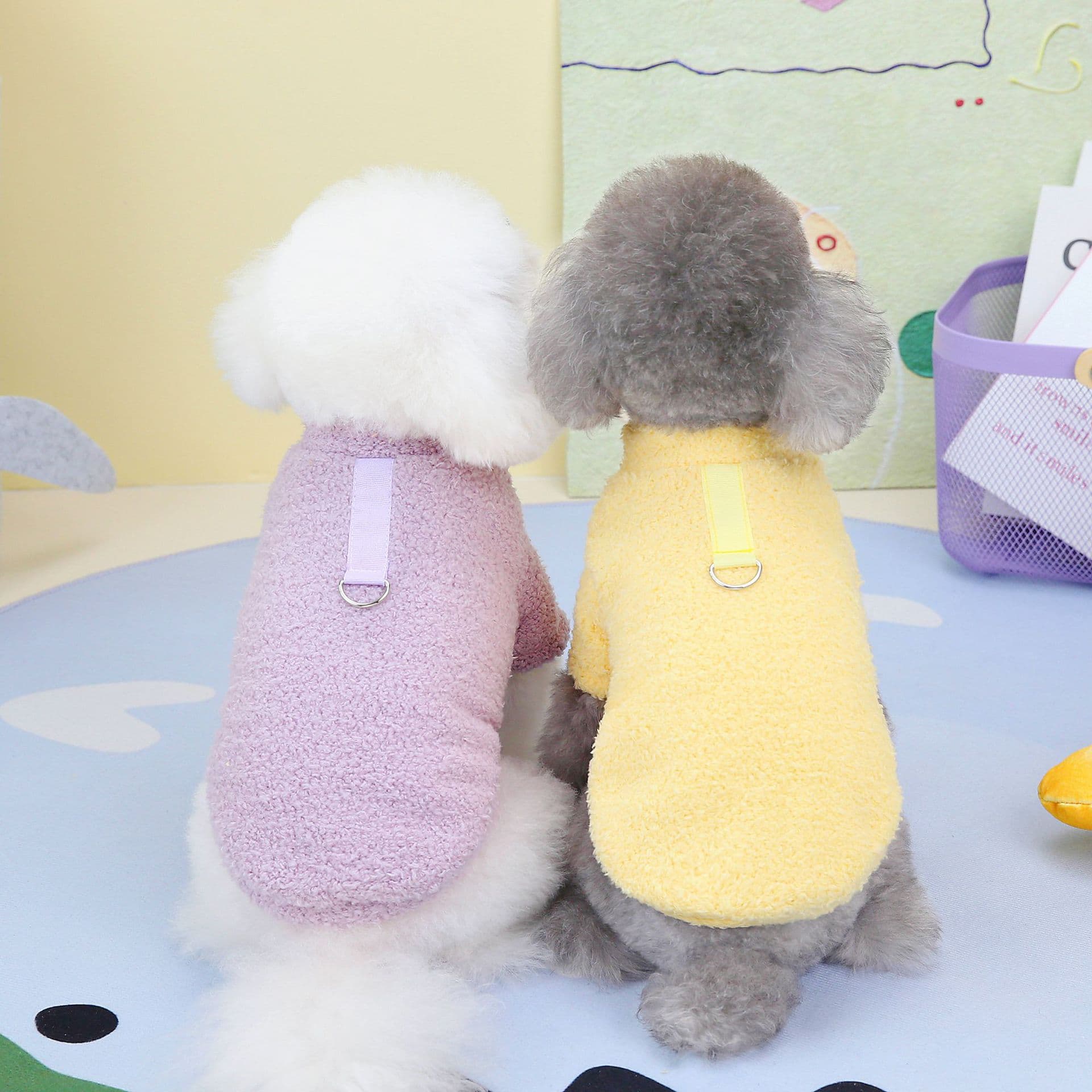 犬服 もこもこボア素材の袖なし犬用ニットベスト