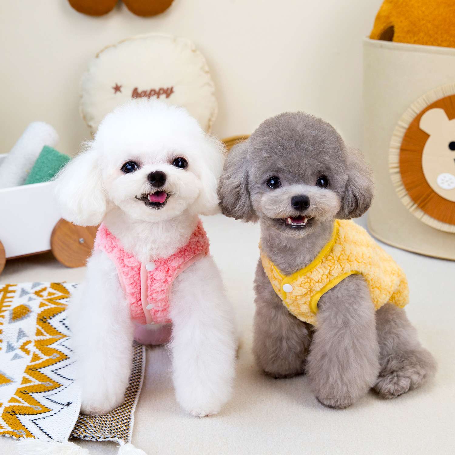 犬服 もこもこ柔らか素材の小型犬用ベスト