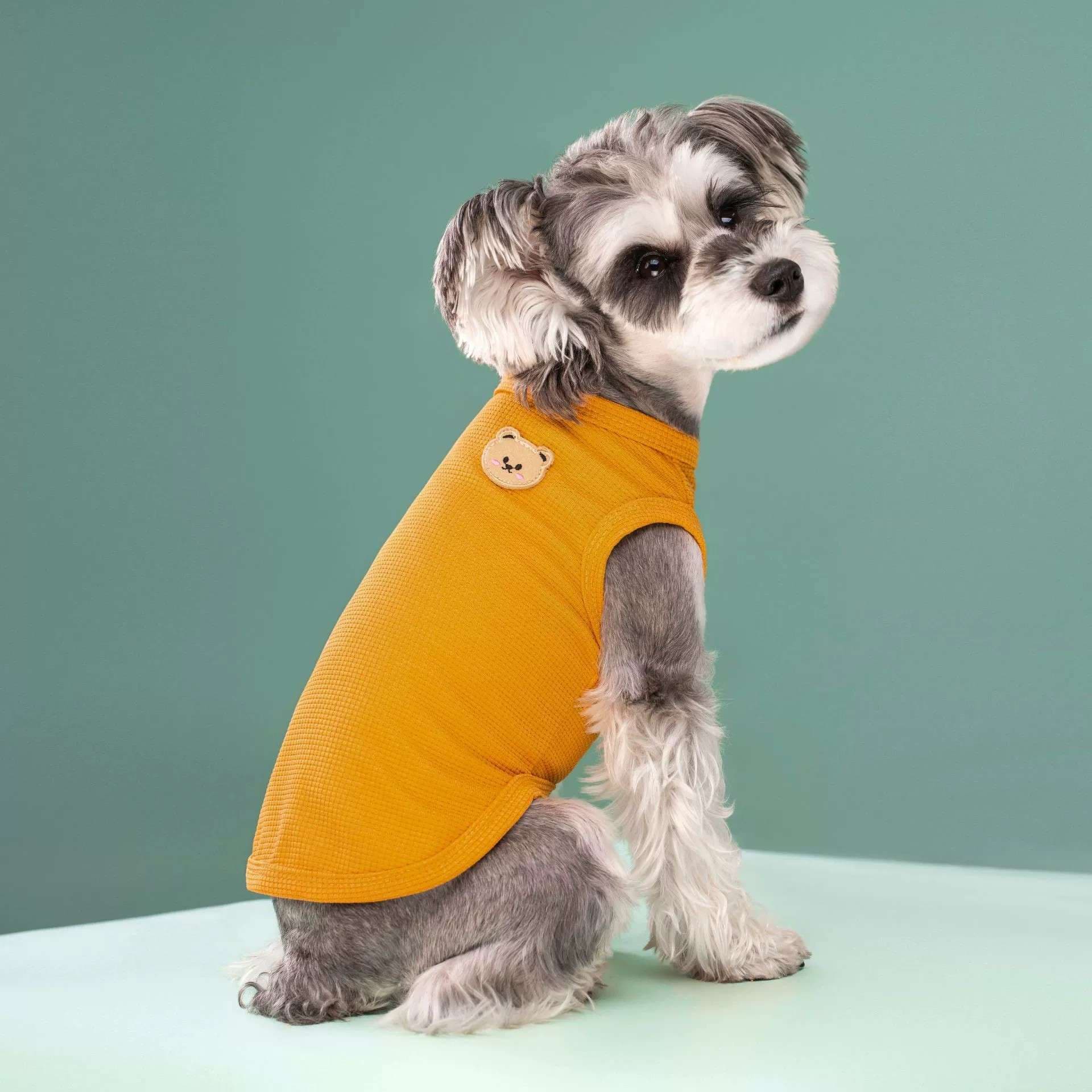 もこもこワンちゃん用ベストタイプの犬服