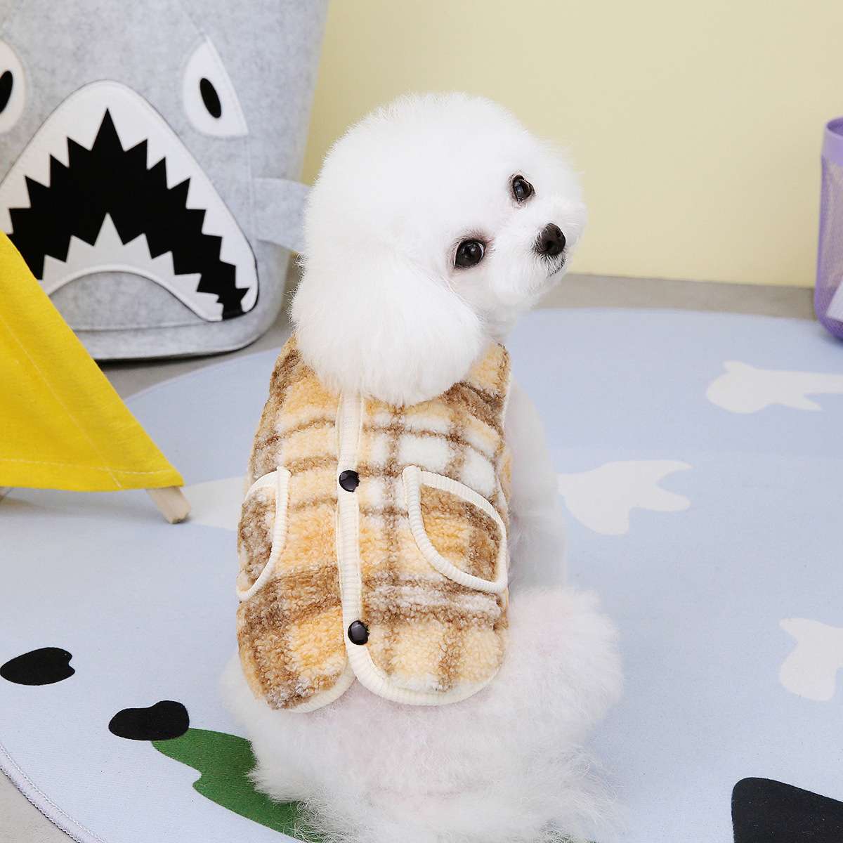 犬服 もこもこチェック柄ベスト風ドッグウェア