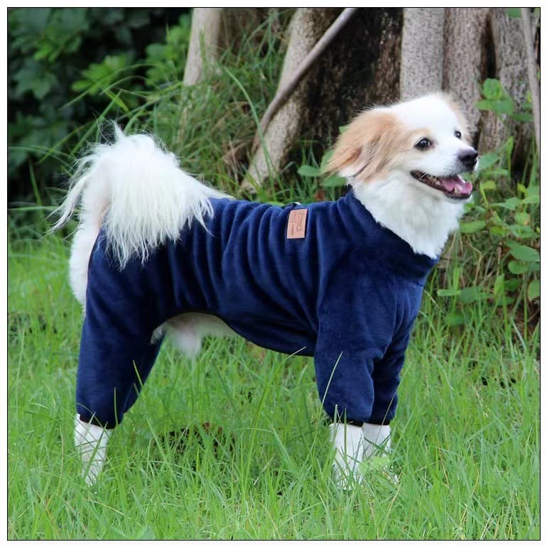犬服 ふわふわ素材の四つ足すっぽり防寒つなぎ