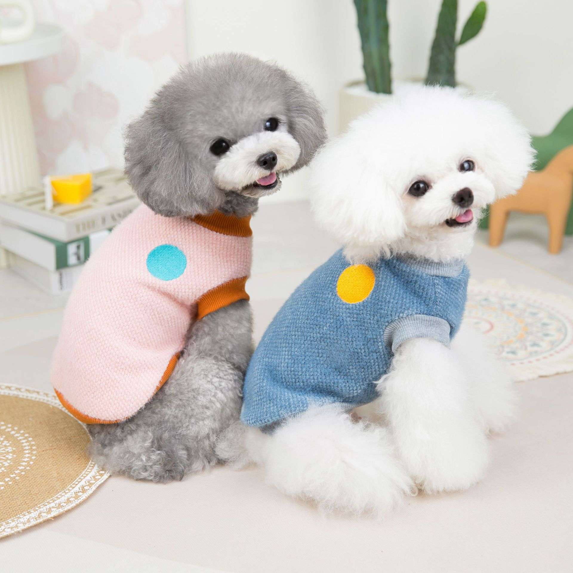犬服 もこもこ素材のドット付きペット用セーター