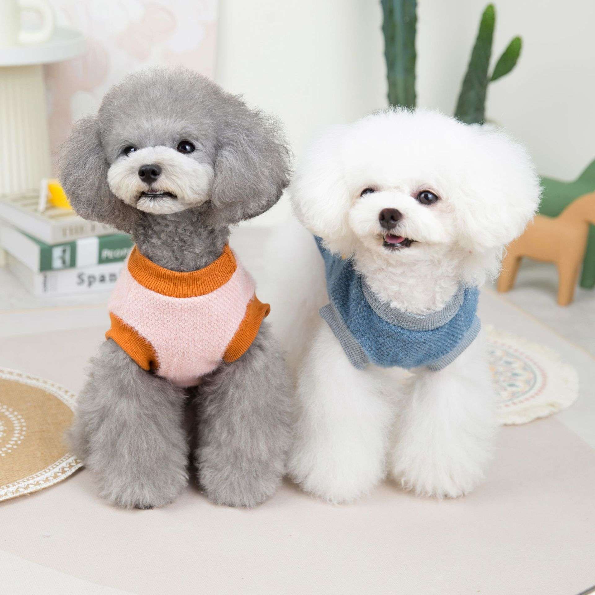 犬服 もこもこ素材のドット付きペット用セーター