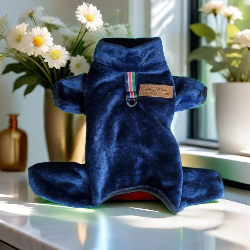 犬服 ふわふわ素材の四つ足すっぽり防寒つなぎ
